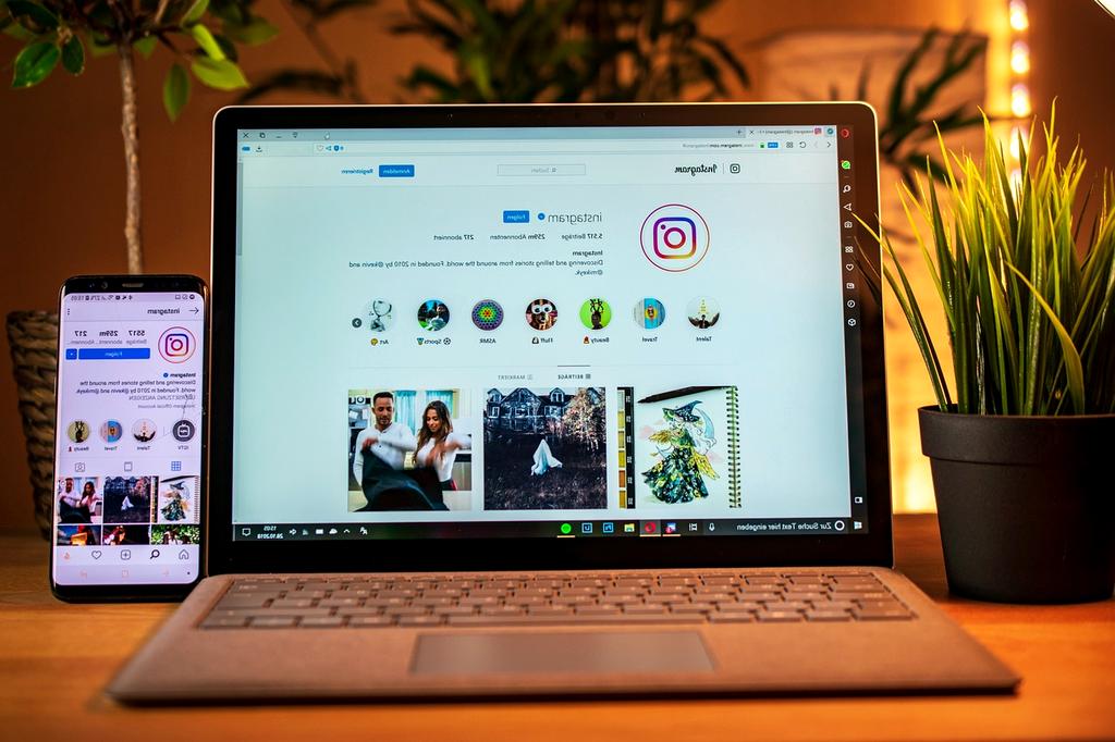Fitness influencer growing audience with AI edited snippets
